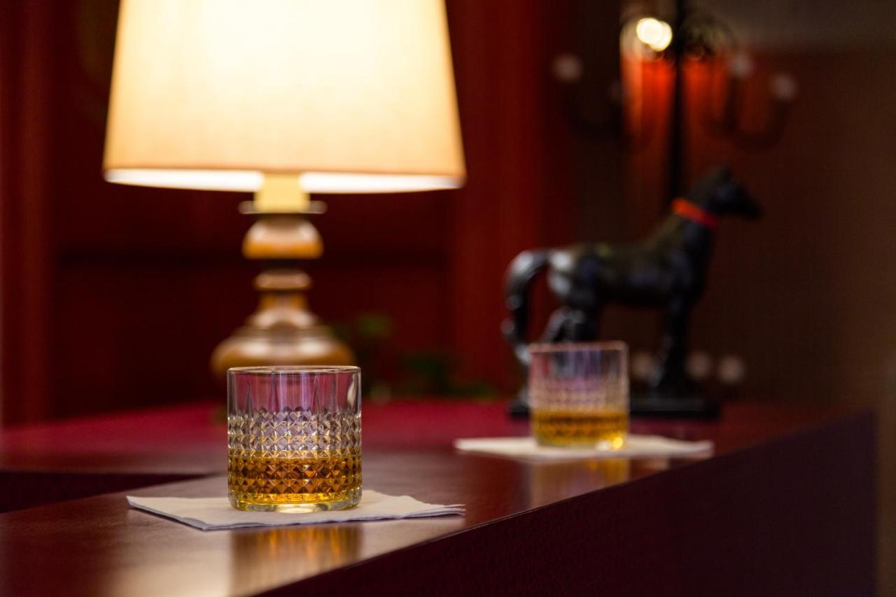 Urban Style, Hotel Le Cheval Noir, Saint-Etienne ภายนอก รูปภาพ