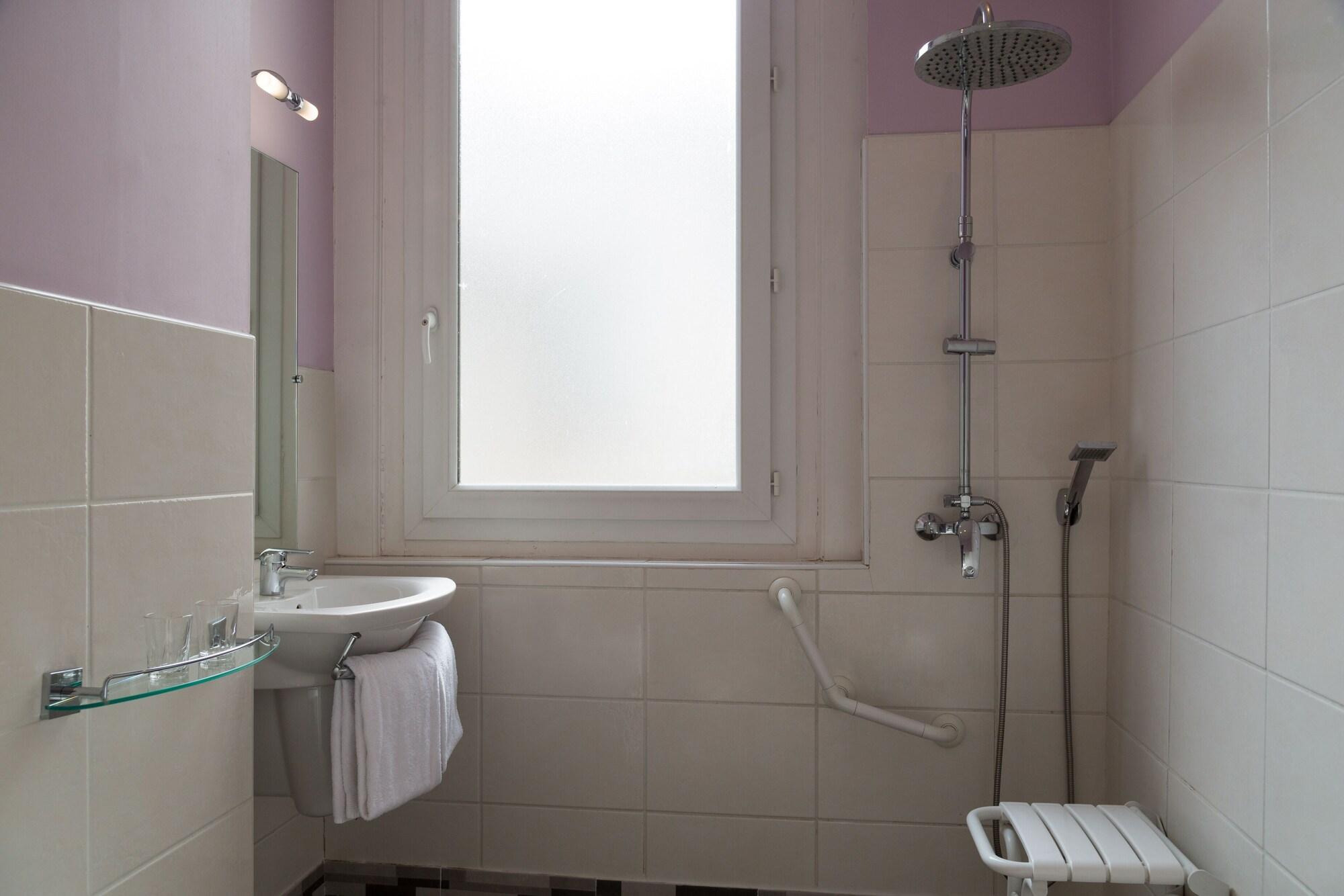 Urban Style, Hotel Le Cheval Noir, Saint-Etienne ภายนอก รูปภาพ