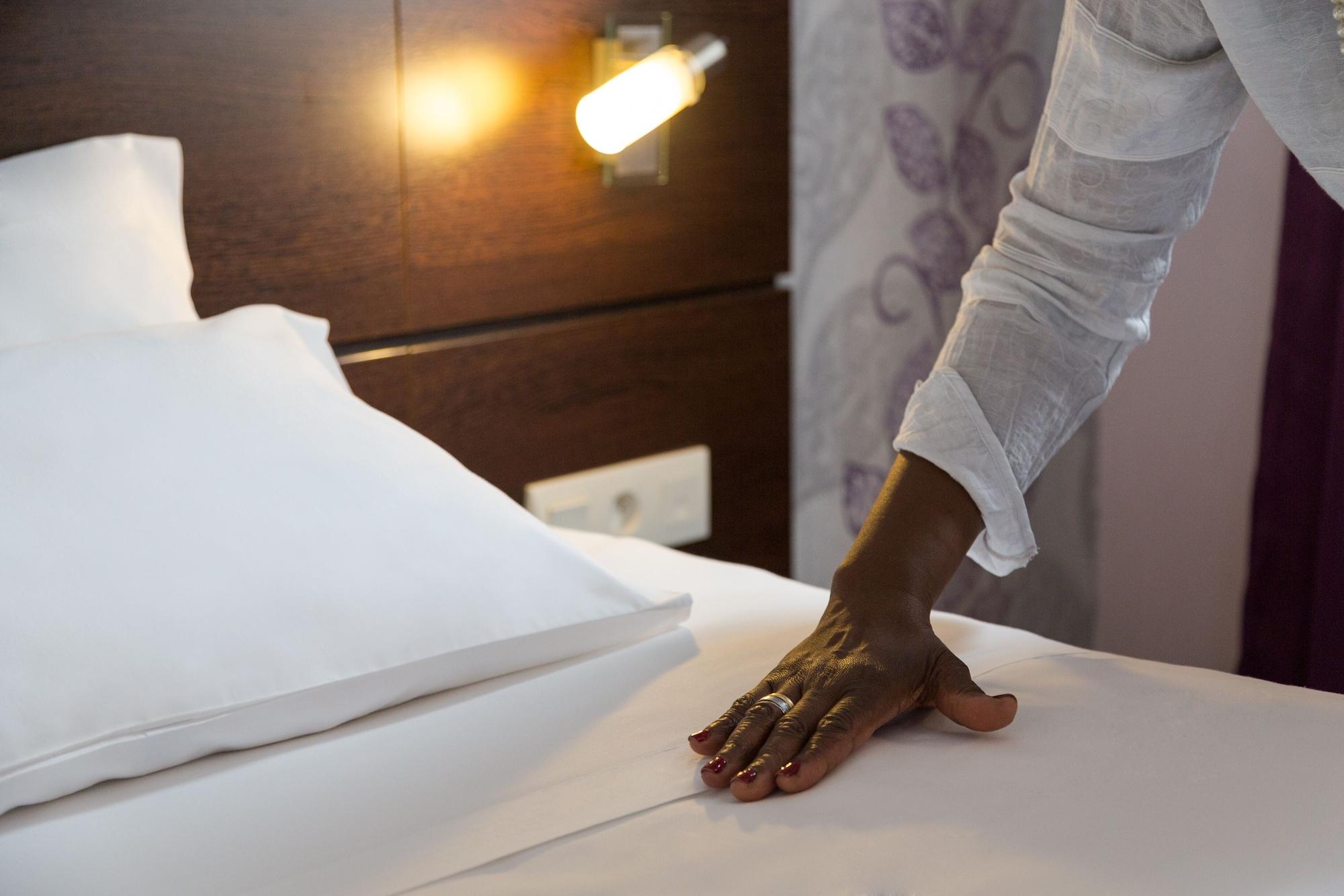 Urban Style, Hotel Le Cheval Noir, Saint-Etienne ภายนอก รูปภาพ