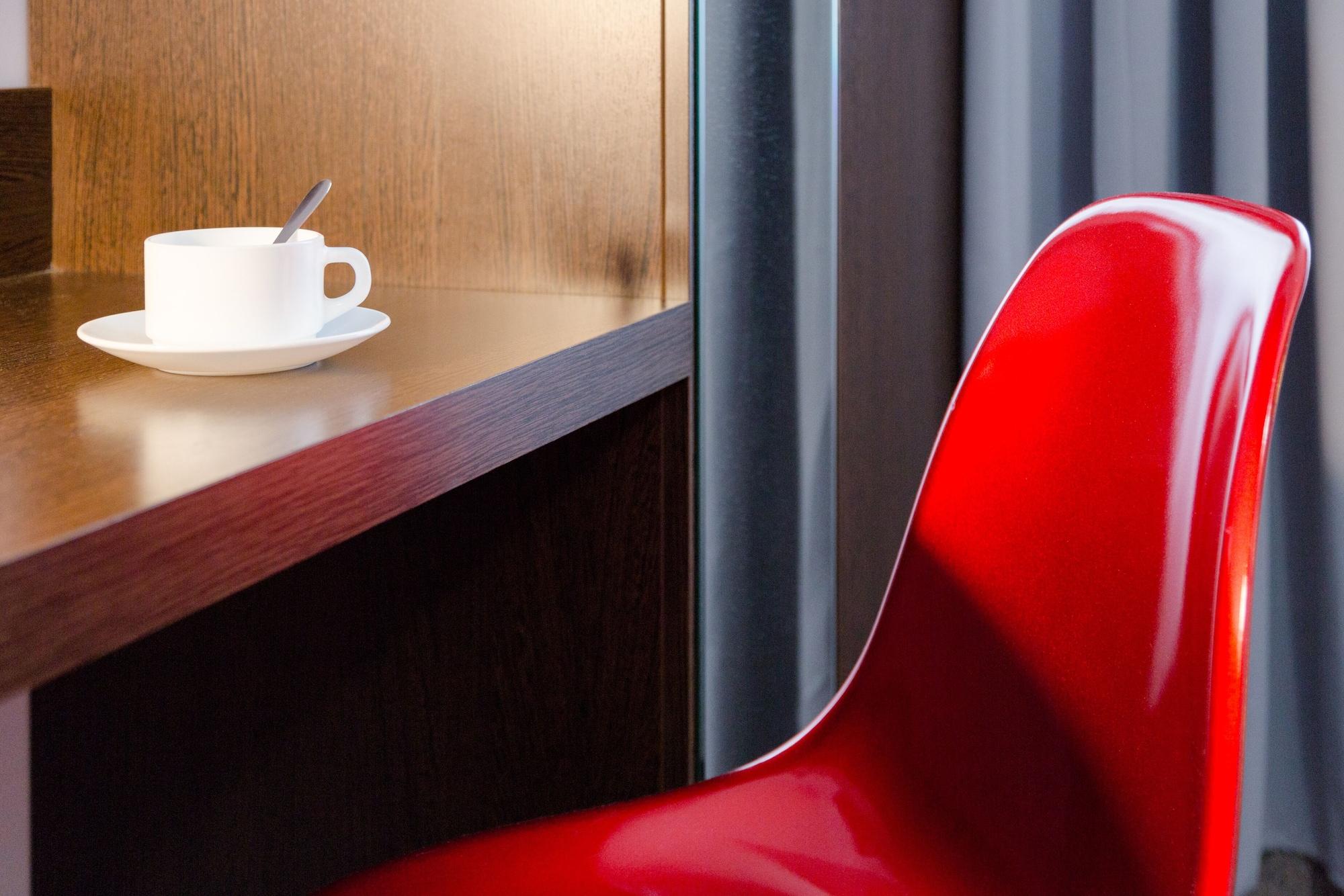 Urban Style, Hotel Le Cheval Noir, Saint-Etienne ภายนอก รูปภาพ