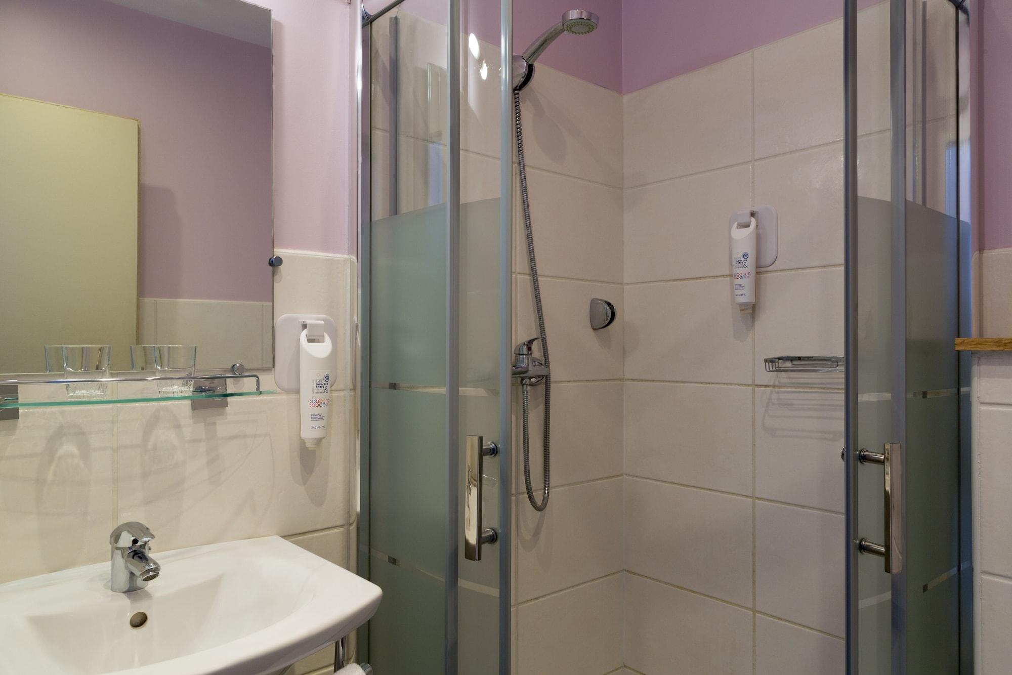 Urban Style, Hotel Le Cheval Noir, Saint-Etienne ภายนอก รูปภาพ