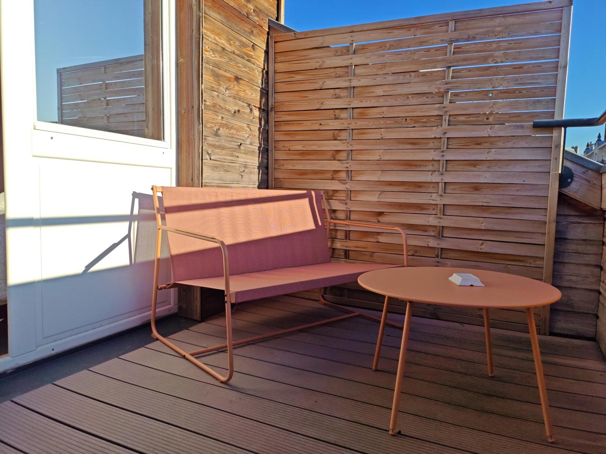 Urban Style, Hotel Le Cheval Noir, Saint-Etienne ภายนอก รูปภาพ