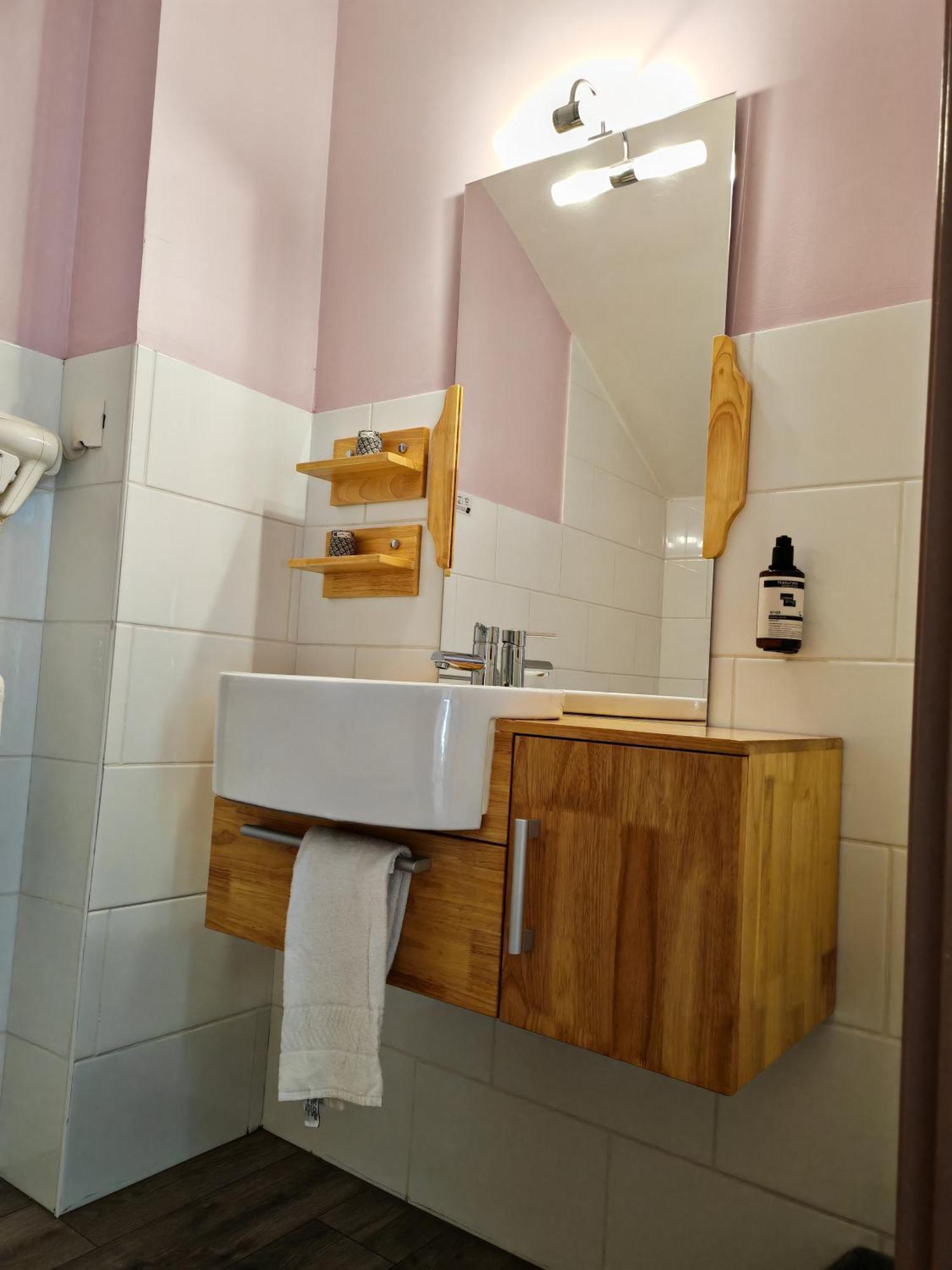Urban Style, Hotel Le Cheval Noir, Saint-Etienne ภายนอก รูปภาพ