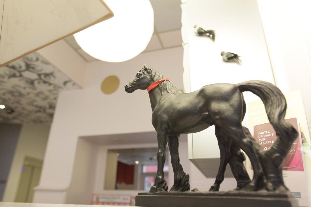 Urban Style, Hotel Le Cheval Noir, Saint-Etienne ภายนอก รูปภาพ