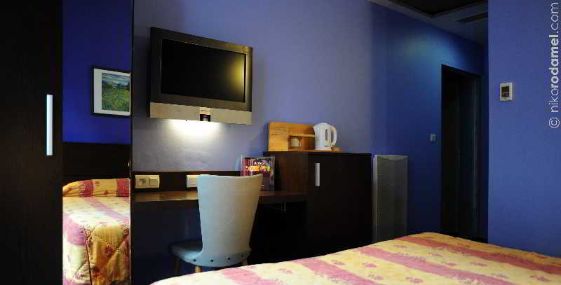 Urban Style, Hotel Le Cheval Noir, Saint-Etienne ภายนอก รูปภาพ